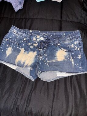 LONDONJEAN Dark Blue Bleached Denim Cutoff Shorts